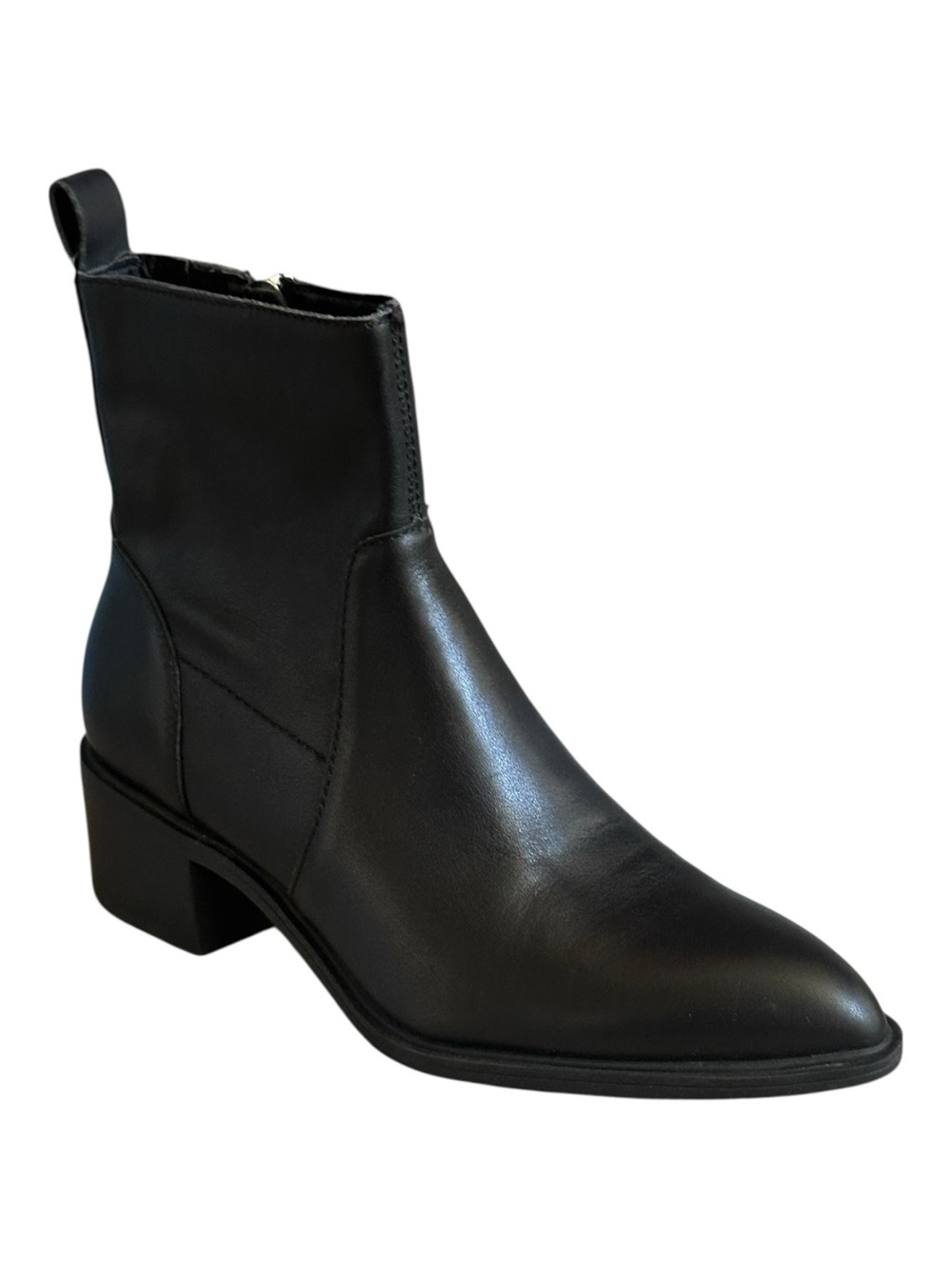 NWOT Dolce Vita Bryson Black Leather Ankle Booties Pointed Toe 6M